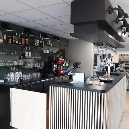 La Godiniere Hotell Cholet Exteriör bild