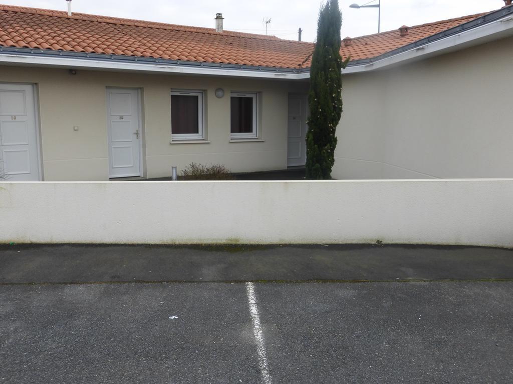 La Godiniere Hotell Cholet Exteriör bild