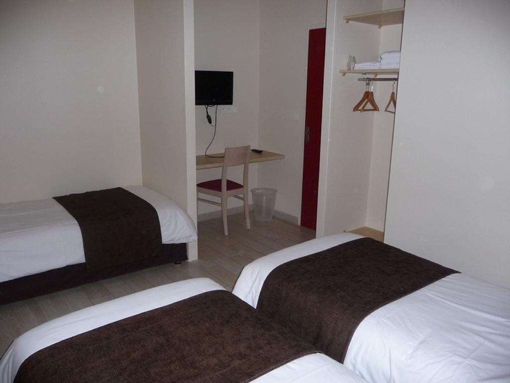 La Godiniere Hotell Cholet Exteriör bild