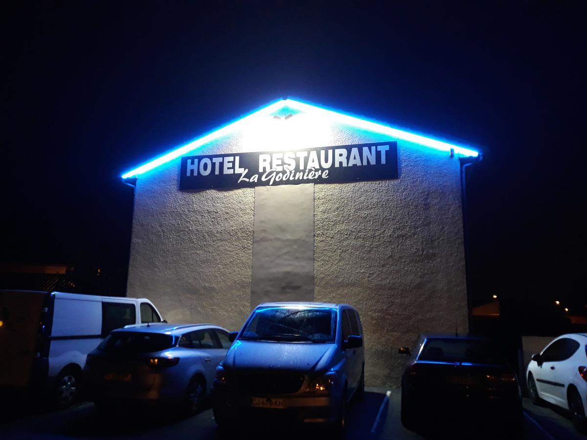 La Godiniere Hotell Cholet Exteriör bild